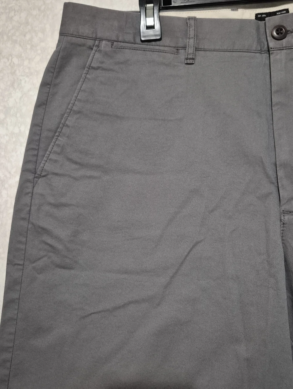 NWT J. Crew Men's Gray Flat Front Chino Short..Size:36